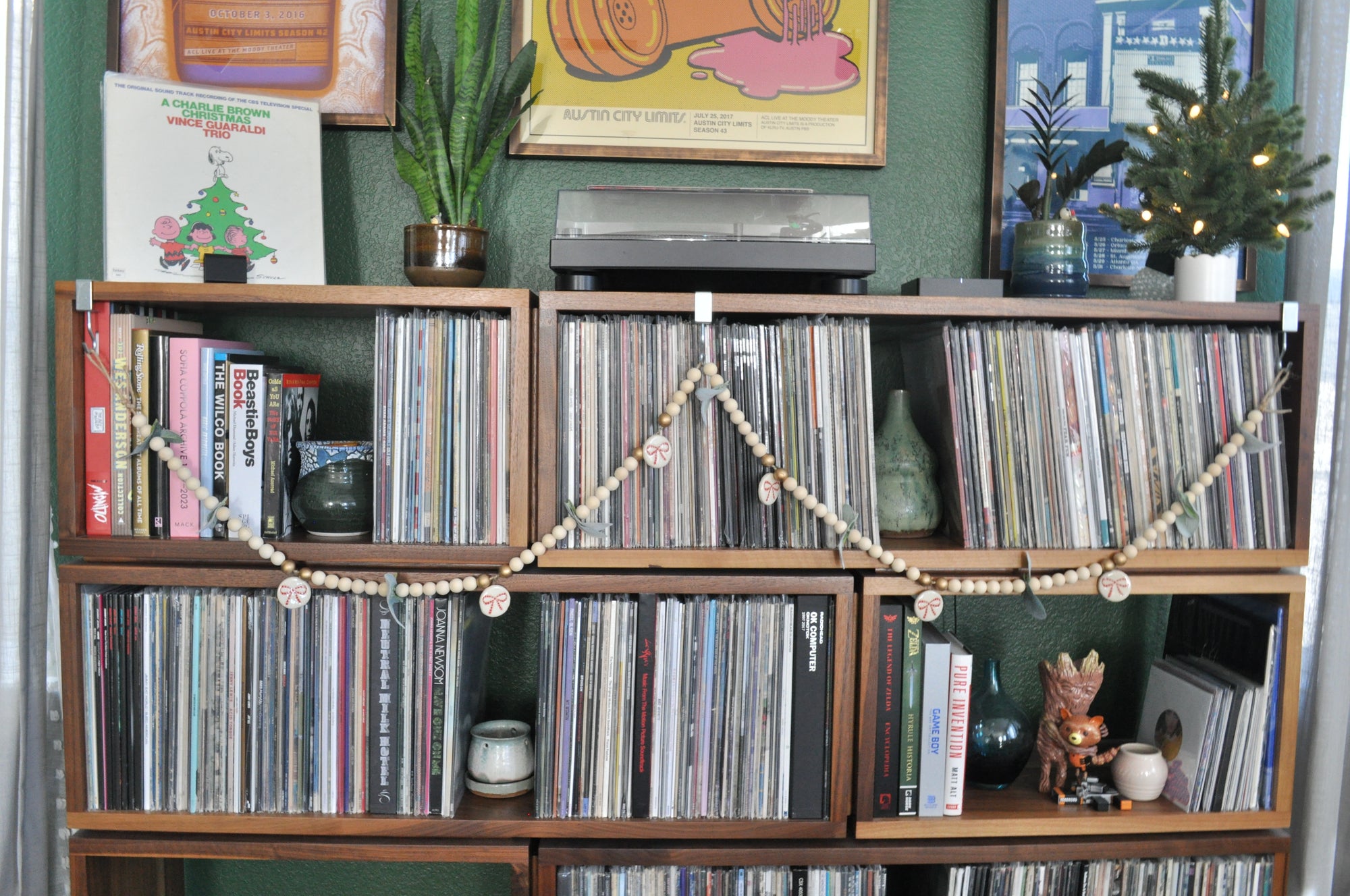 Wooden Bead and Bow Garland