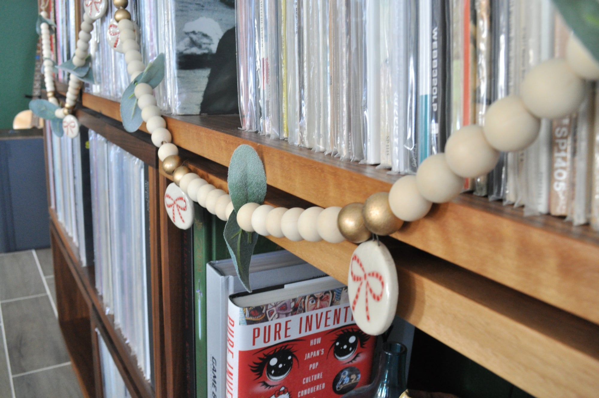 Wooden Bead and Bow Garland